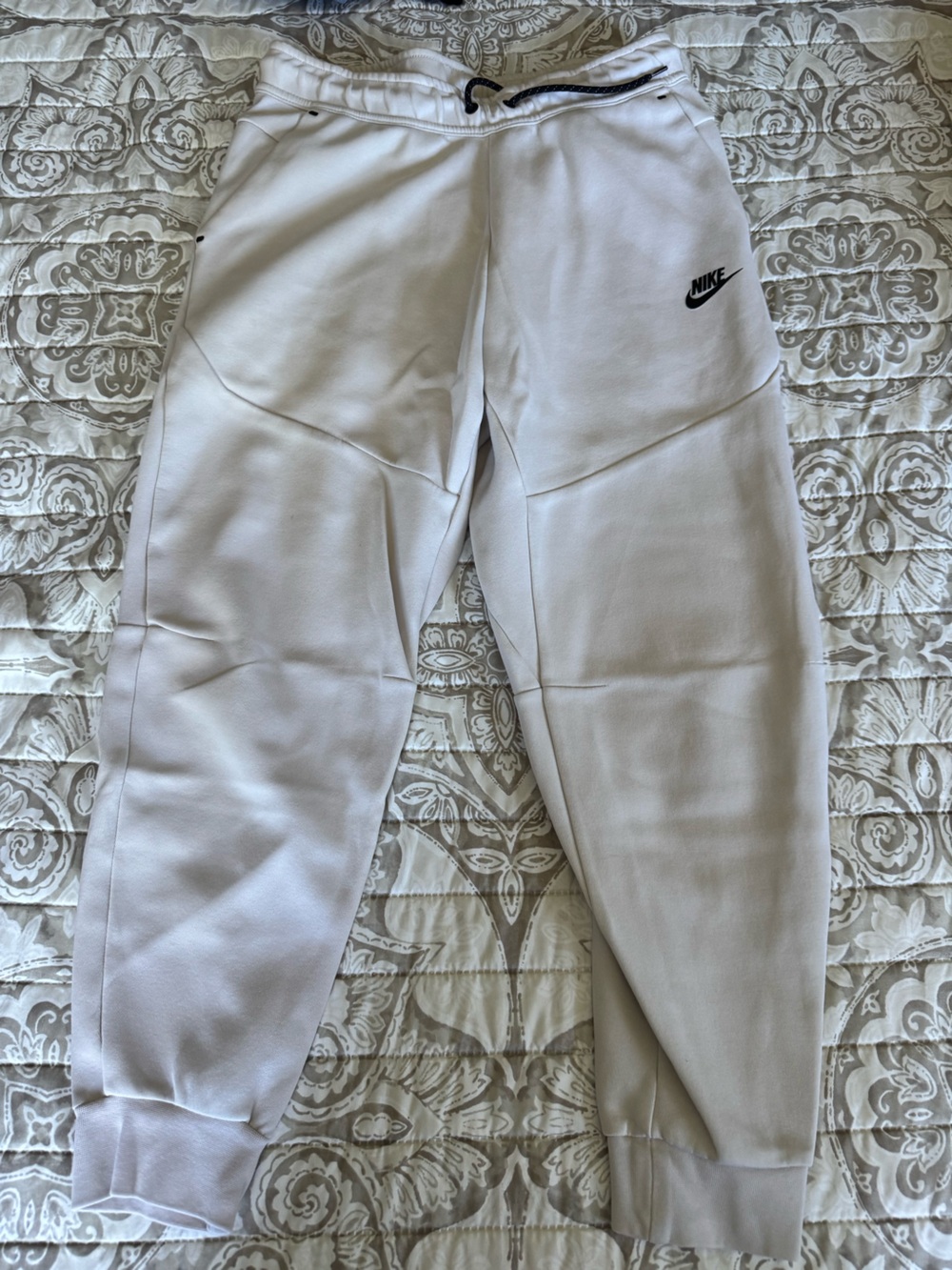 Nike tech fleece pants